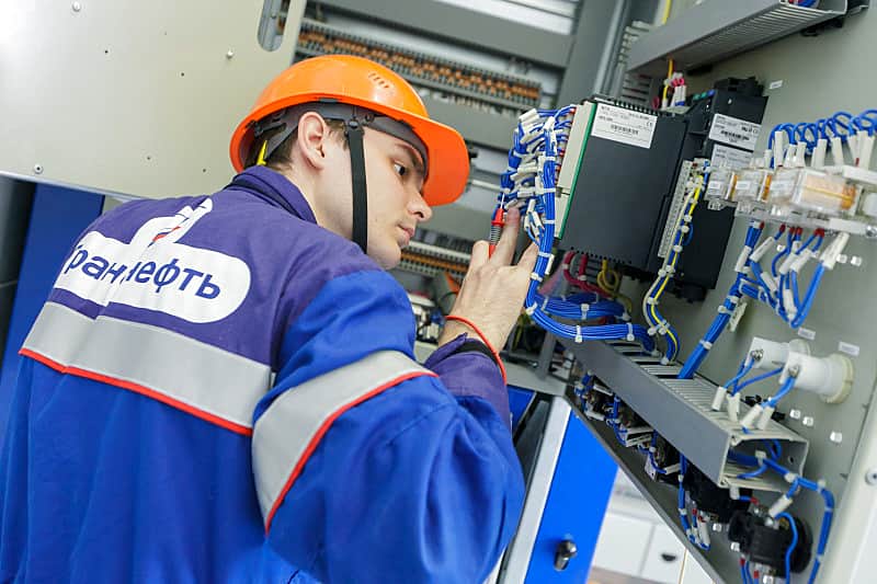 В Канашском транспортно-энергетическом техникуме прошел второй тур ежегодного конкурса профессионального мастерства «Лучший по профессии».