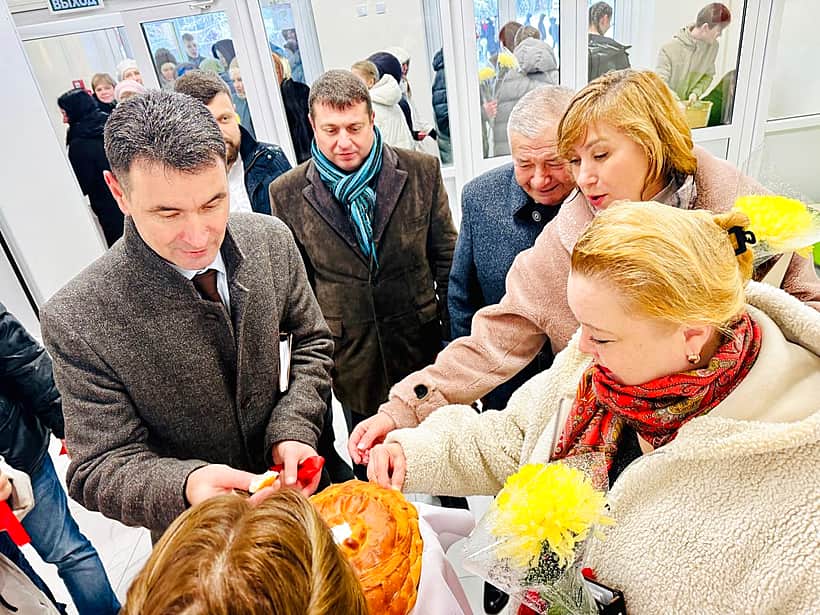 В Канаше состоялось торжественное открытие школы № 3.