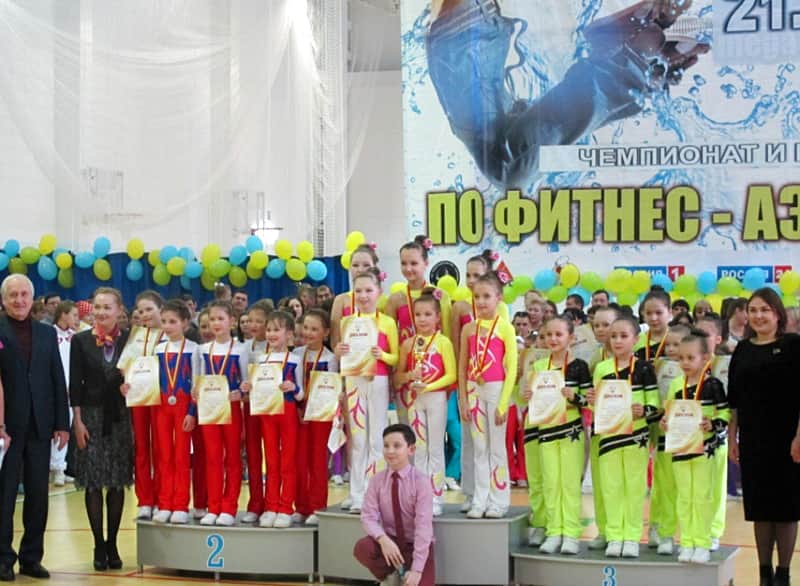 Команды города Канаша трижды поднимались на пьедестал почета в рамках республиканских физкультурно-оздоровительных и массовых соревнований по фитнес – аэробике.