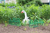 Комиссия осмотрела дворы-участники канашского городского конкурса "Лучший двор - 2016" (фото №9).