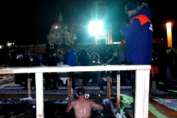 На Крещение для жителей Чувашии откроют 67 купелей. Окунуться в купели можно будет в ночь с 18 на 19 января.