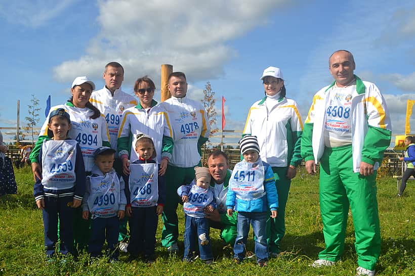 «Кросс Нации - 2017» в Канашском районе собрал сотни любителей бега.