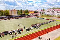 Акция по развертыванию самого большого Государственного флага России площадью 3 750 квадратных метров прошла в Канаше (фото №6).