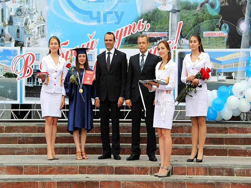 Лучшим выпускником 2015 года Чувашского государственного университета имени И.Н. Ульянова стала и уроженка Ухманского сельского поселения Канашского района – Ольга Семенова.