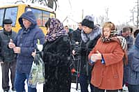 В Мариинско-Посадском районе прошел траурный митинг, посвященный трагедии в Эльбарусовской школе (фото №13).