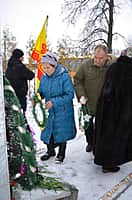 В Мариинско-Посадском районе прошел траурный митинг, посвященный трагедии в Эльбарусовской школе (фото №18).