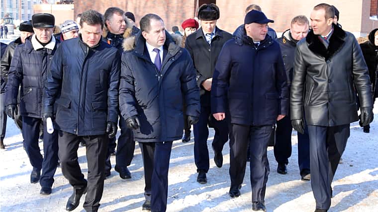 Михаил Бабич в Чебоксарах посетил площадку строящегося Чувашского кадетского корпуса ПФО.