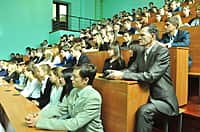 Михаил Игнатьев и Николай Федоров провели встречу со студенческим активом юридического факультета ЧГУ им. И.Н. Ульянова (фото №2).