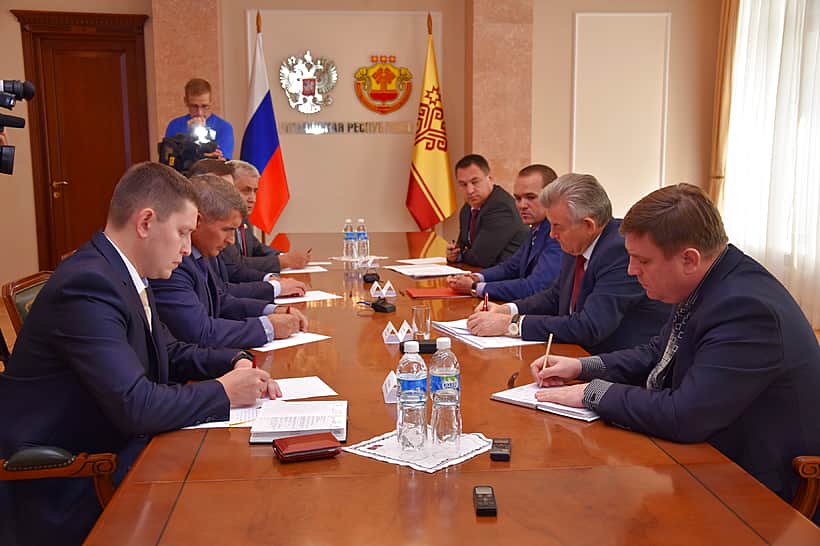 Михаил Игнатьев опроверг слухи относительно строительства в Канаше химического завода китайскими инвесторами.