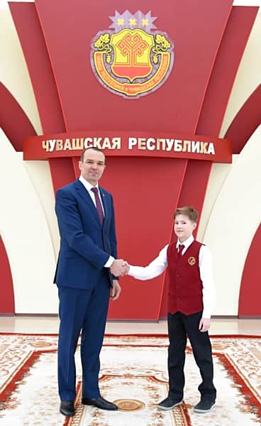 Михаил Игнатьев провёл встречу с учеником 7-го класса гимназии № 5 г. Чебоксары Глебом Статкевичем.