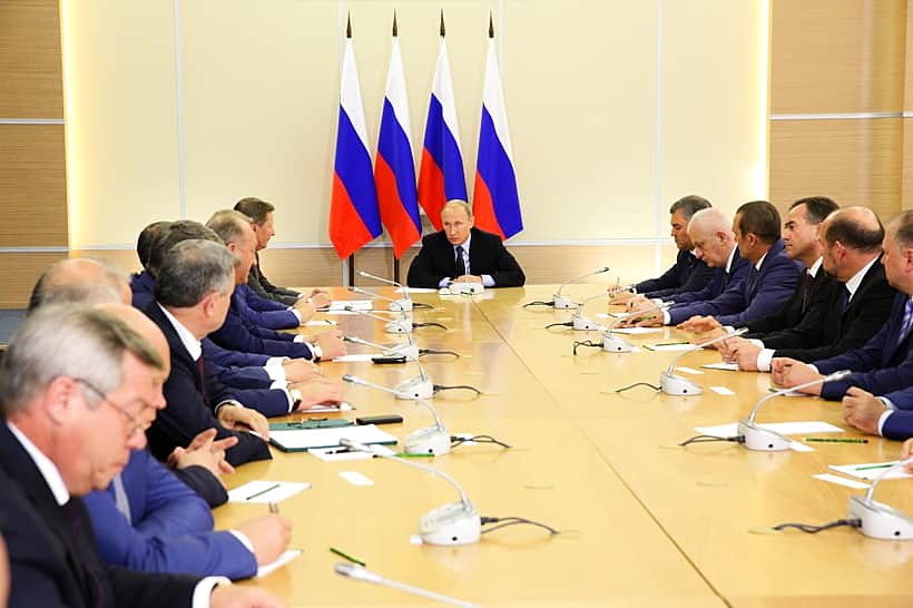 Михаил Игнатьев в Сочи принял участие во встрече Президента Российской Федерации Владимира Путина с главами регионов, избранными на выборах 13 сентября.