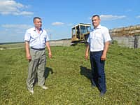 Строящуюся ферму КФХ Макарова А.Н. в с. Малые Кибечи посетил зам. главы администрации Канашского района Михайлов С.Н. (фото №2).