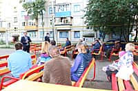 Министр транспорта и дорожного хозяйства Чувашской Республики В. Филиппов встретился с жителями микрорайона "Западный" г.Канаш (фото №3).