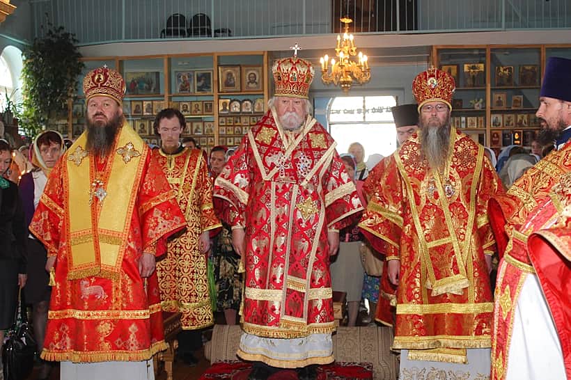 Митрополит Чебоксарский и Чувашский Варнава посетил Канашский храм иконы Божией Матери "Всех скорбящих Радость".