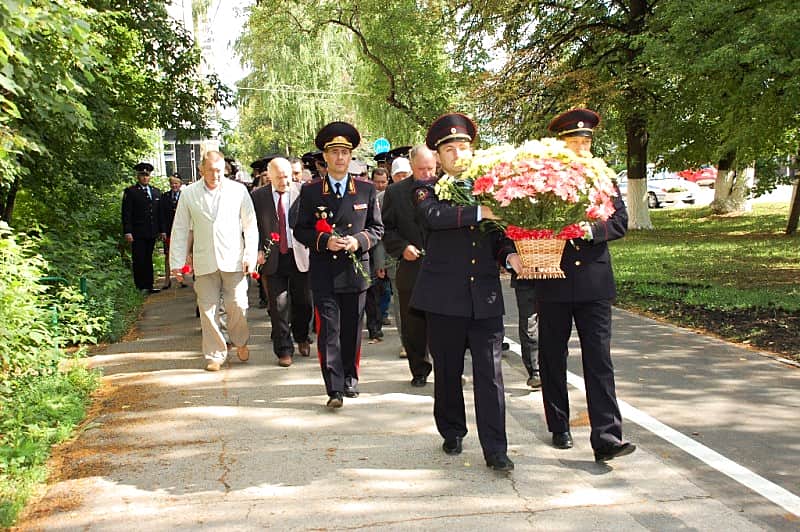 В МВД по Чувашской Республике почтили память сотрудников, погибших при исполнении служебных обязанностей.