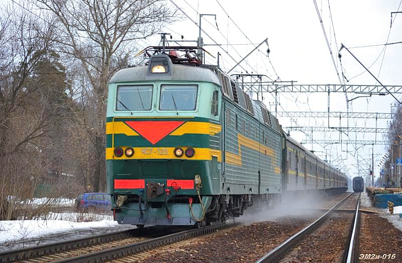 На новогодние и рождественские праздники назначено более 500 дополнительных рейсов поездов.