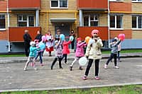 С новосельем: в Канаше состоялось торжественное вручение ключей по программе "Переселение граждан из аварийного жилого фонда" (фото №12).