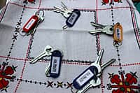 С новосельем: в Канаше состоялось торжественное вручение ключей по программе "Переселение граждан из аварийного жилого фонда" (фото №2).