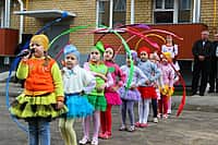 С новосельем: в Канаше состоялось торжественное вручение ключей по программе "Переселение граждан из аварийного жилого фонда" (фото №6).