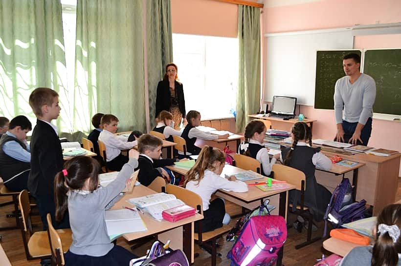 Объявлен республиканский конкурс творческих работ "Правила дорожного движения глазами детей", который продлится до 20 мая 2015 г.