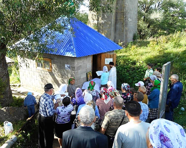 Освящение купели в д. Мокры в честь Святой равноапостольной Великой княгини Ольги.