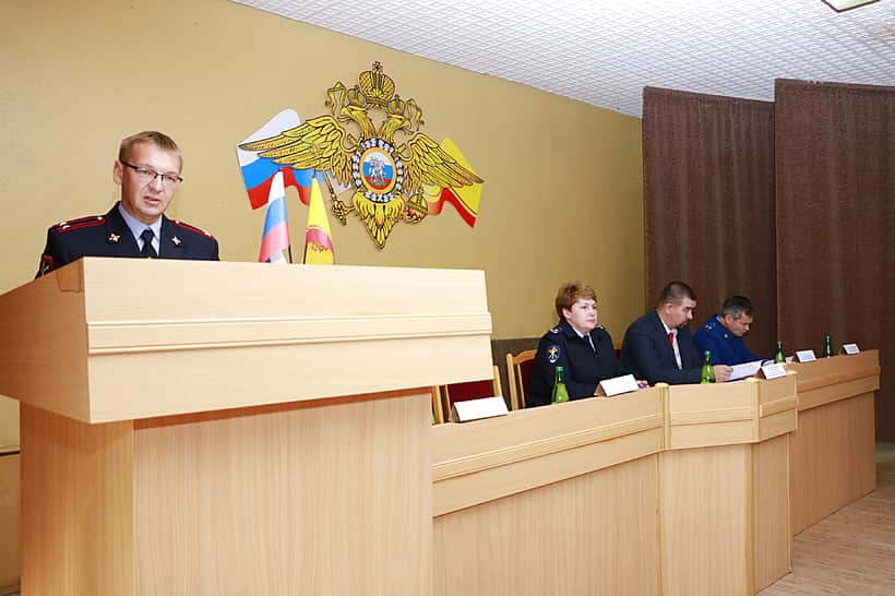 В Отделе МВД России по г. Канашу состоялось совещание по итогам деятельности за девять месяцев.