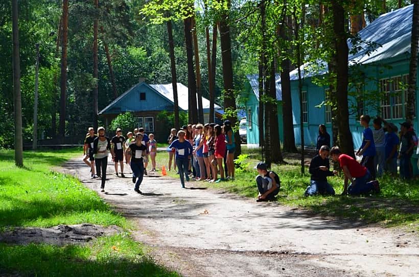 Как отправить ребенка отдохнуть в загородный лагерь?