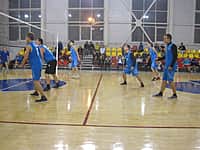 На паркете ДЮСШ "Локомотив" определены победители и призеры чемпионата города Канаш по волейболу среди мужских команд сезона 2015 года (фото №5).