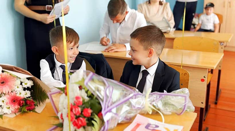 За школьные парты Канашского района сели 168 первоклассников.