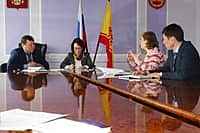Первый заместитель министра здравоохранения Чувашии и глава администрации города Канаш провели прием граждан по личным вопросам (фото №4).