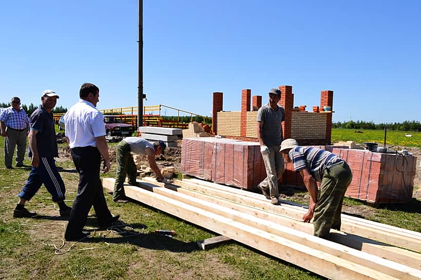 Подготовительные работы к предстоящему Дню Республики в Канашском районе в самом разгаре.