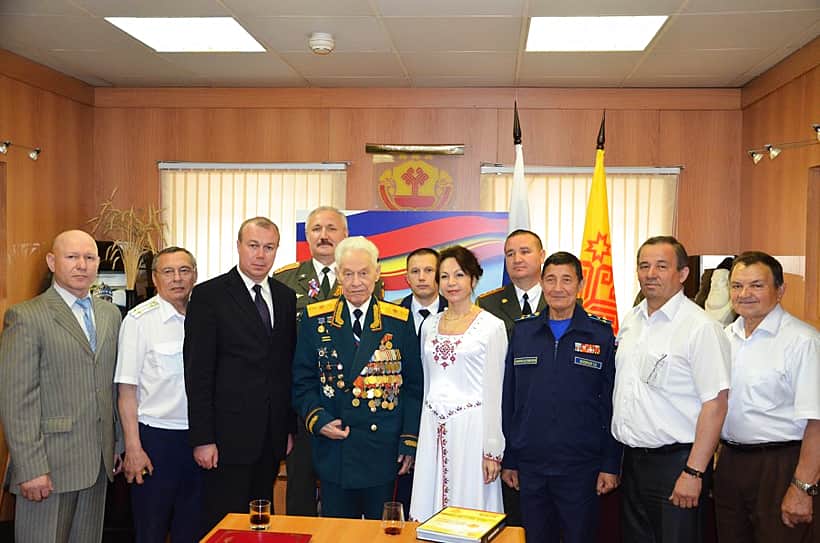 В Полпредстве Чувашии прошло чествование нашего генерала Виктора Михайлова в связи с 91-летием и присвоением звания "Почетный гражданин Канашского района".