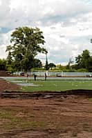 Пора шнуровать бутсы?  В Канаше завершается строительство футбольного поля на стадионе «Локомотив» (фото №3).