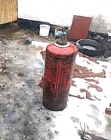 При сжигании мусора житель Канашского МО остался без бани, сарая и едва не лишился глаз. (фото №2).