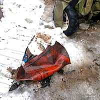 При сжигании мусора житель Канашского МО остался без бани, сарая и едва не лишился глаз. (фото №3).