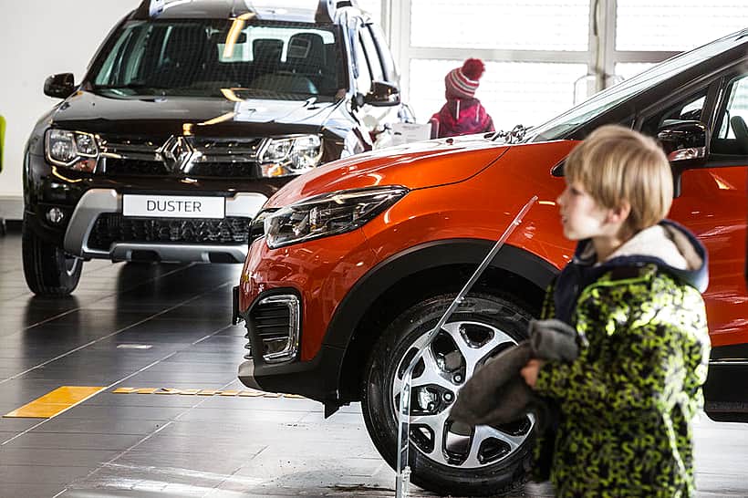 Правительство даст скидку 10% на автомобили в кредит. Получить ее смогут впервые покупающие авто или имеющие двух и более детей.