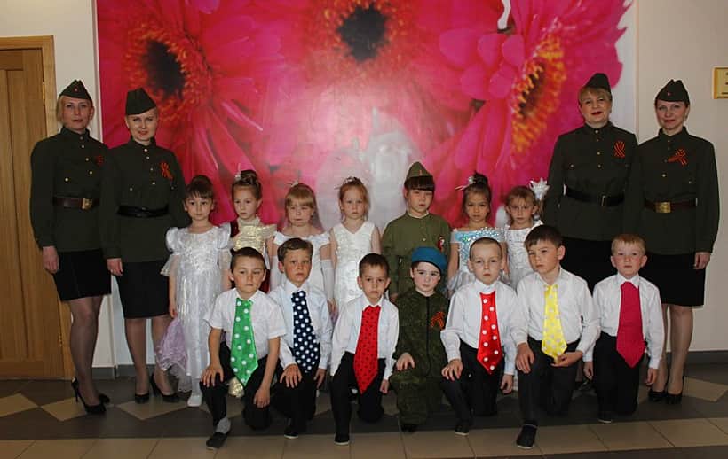 Праздничная акция «Георгиевская ленточка» прошла в отделе ЗАГС администрации города Канаш.