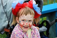 Праздничным концертом отпраздновали День России жители города Канаша (фото №5).