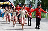 Праздничным концертом отпраздновали День России жители города Канаша (фото №6).