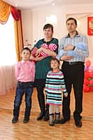 Праздник "Счастье вдвойне" прошёл во Дворце бракосочетаний города Канаш (фото №23).