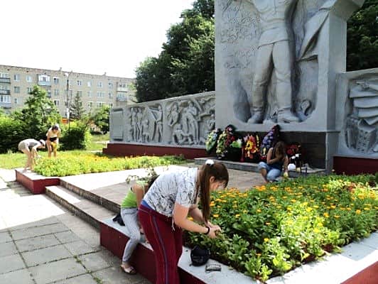 Приобщение подростков к труду - совместная задача.