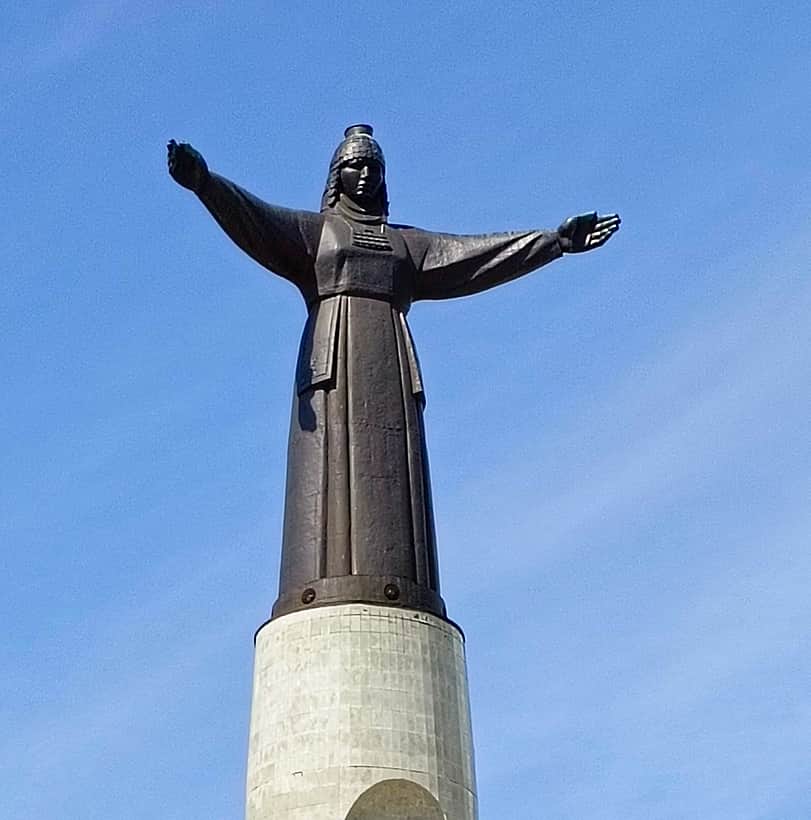 Шаман, Отпетые мошенники и Всероссийский фестиваль пива...подробная программа на День города Чебоксар 2024.