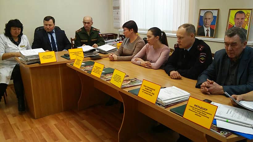 Для прохождения военной службы с города Канаш из плановых 75 призвано 82 человека.