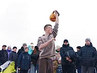 В воскресенье в Канаше прошёл праздник "Прощай, Зимушка-Зима! Прощай, Масленица!" (фото №6).