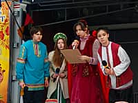 В воскресенье в Канаше прошёл праздник "Прощай, Зимушка-Зима! Прощай, Масленица!" (фото №9).