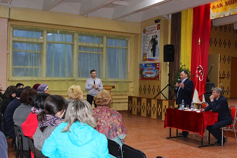 Прошла встреча руководства города Канаша с жителями микрорайона «Восточный».