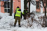 О проводимых работах по благоустройству города с наступлением весенне-летнего периода рассказал глава администрации г. Канаш (фото №12).