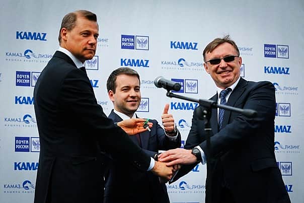 QIWI и Почта России запускают совместный сервис денежных переводов.