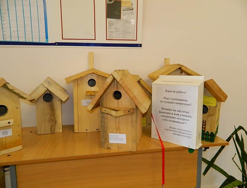 Работники Канашского лесничества организовали для юных лесоводов конкурс на изготовление лучшего скворечника.