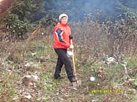 Работники культуры Вутабосинского сельского поселения в рамках осеннего месячника по благоустройству, озеленению, санитарной очистке населенных пунктов, благоустроили спортивную площадку (фото №2).